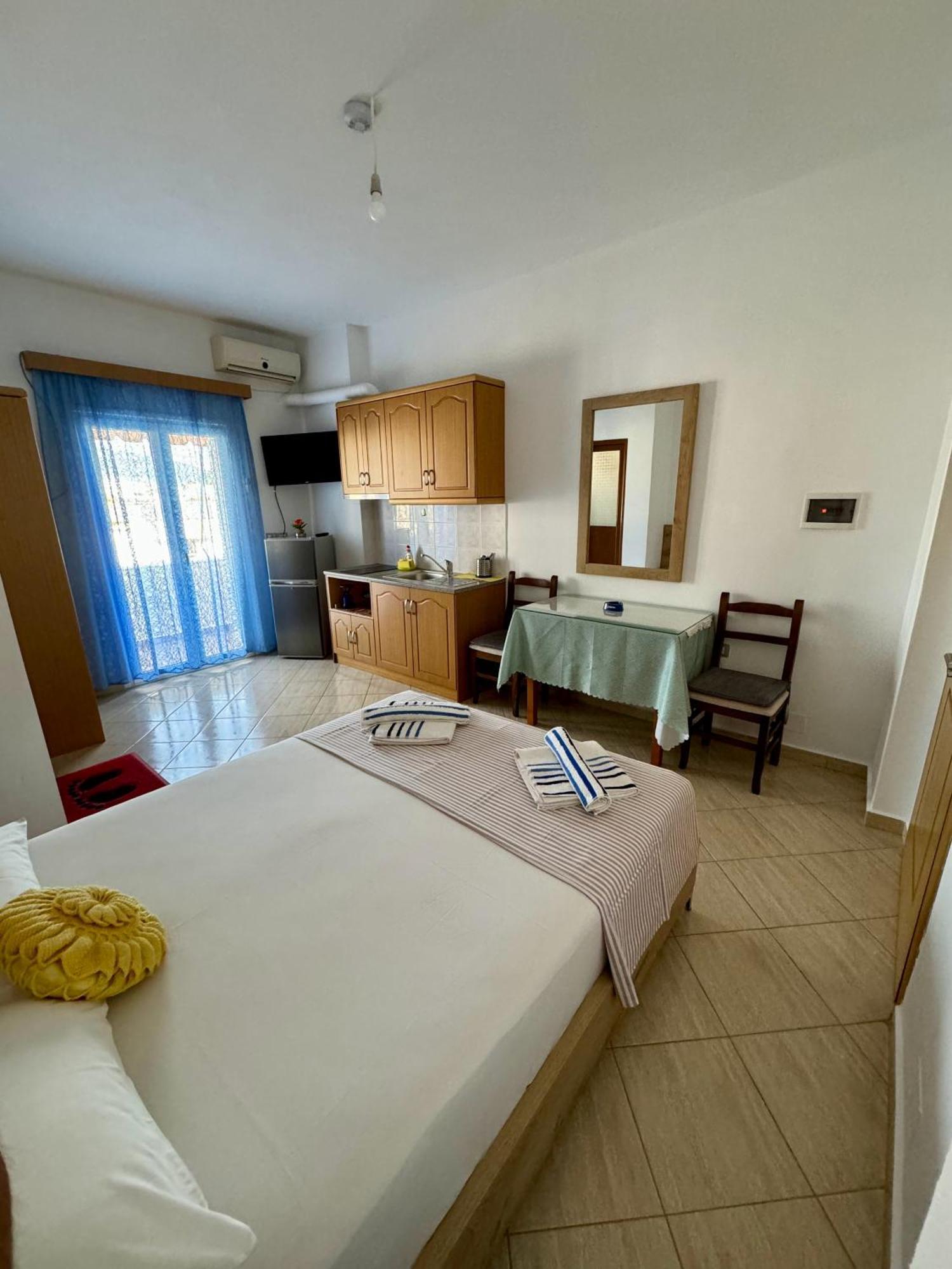 Villa Mihal Apartments 사밀 외부 사진