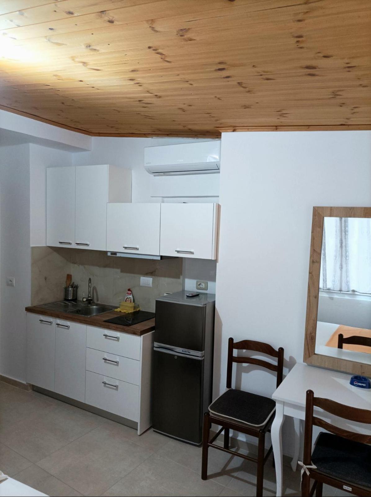 Villa Mihal Apartments 사밀 외부 사진